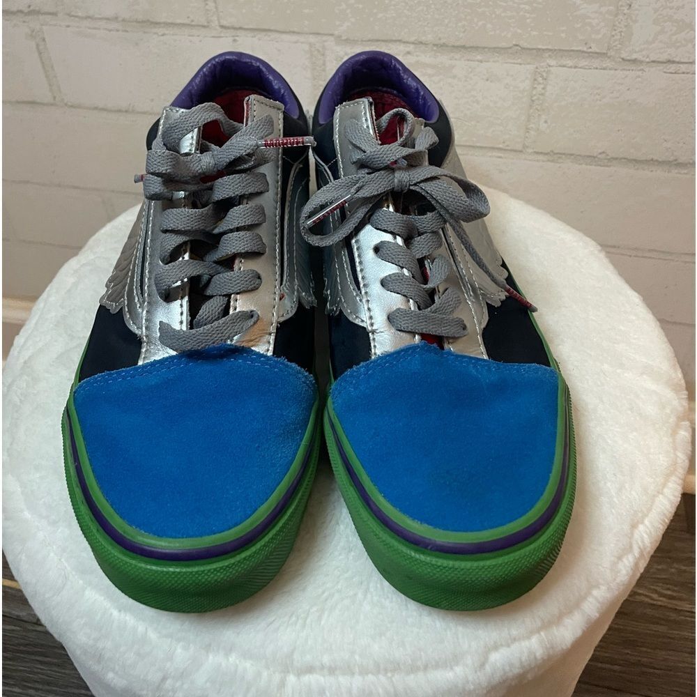 Vans X Marvel Collab Old Skool Avengers Shoes Sneakers Size Women's 6.5/Mens 5 - Picture 3 of 9